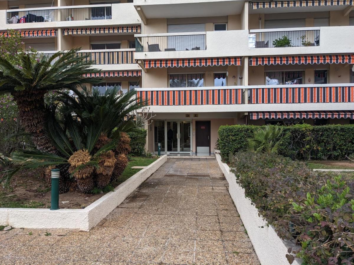Eden Golfe Plages A Pieds Parking Prive Vallauris Exteriör bild