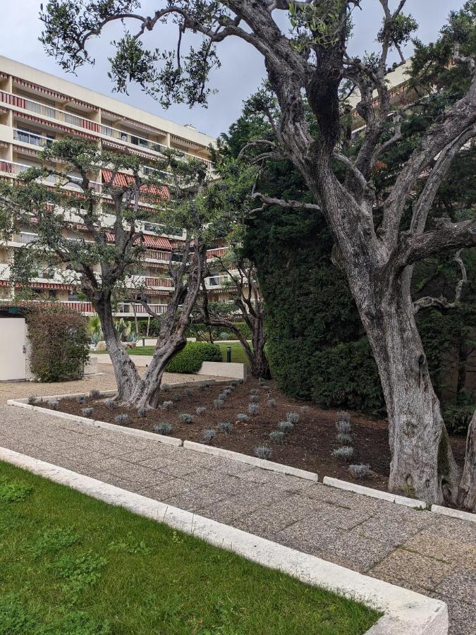 Eden Golfe Plages A Pieds Parking Prive Vallauris Exteriör bild