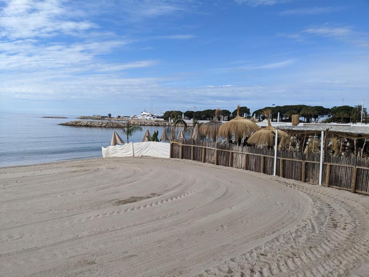 Eden Golfe Plages A Pieds Parking Prive Vallauris Exteriör bild